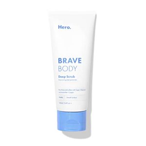 Clears and smooths skin with exfoliating scrub.