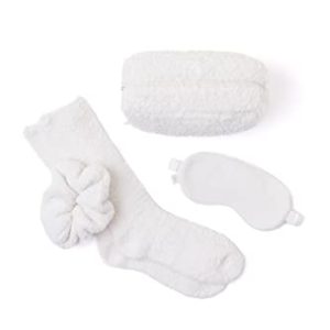 Moisturizing foot cream for soft, smooth feet.