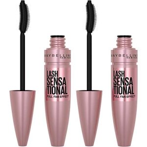 Arden Two Brush Mascara: Dual brush for ultimate volume.