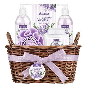 Freesia scented shower gel for refreshing cleanse.