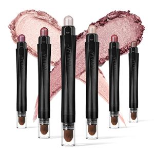 Cheek Pop Palette by Clinique: Compact and versatile.