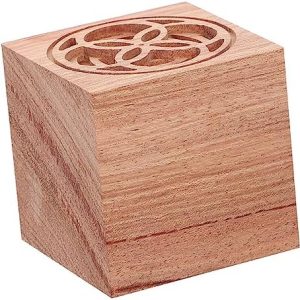 Car oil diffuser for on-the-go aromatherapy.