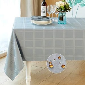 Wrinkle-free tablecloths for a smooth dining experience.