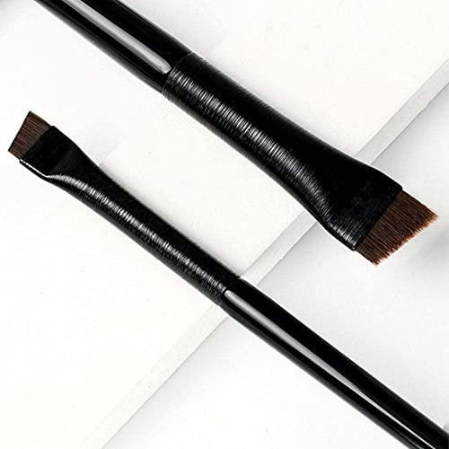 Clinique Flawless Application Makeup Brush with Soft Bristles and Easy Grip Handle - Image 6