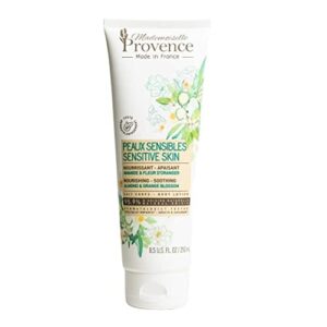 Moisturizing hand cream with Coco Mademoiselle fragrance.