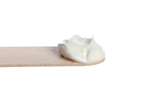 Moisturizing body cream with luxurious scent. - Image 4