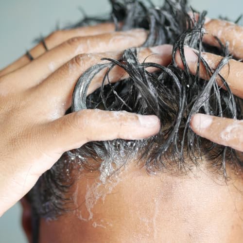 Dandruff-fighting shampoo for complete scalp care. - Image 7