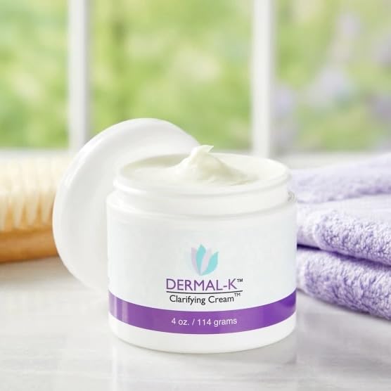 Vitamin K Cream 4 OZ | Hydrating Antioxidant Cream for Discoloration & Wrinkles - Image 4