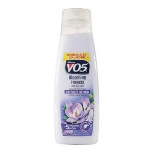 Alberto VO5 Blooming Freesia Conditioner with Vitamins ? 15 oz
