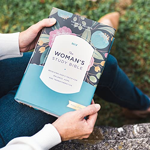 NIV Woman?s Study Bible: Hope, Truth, Transformation - Image 14