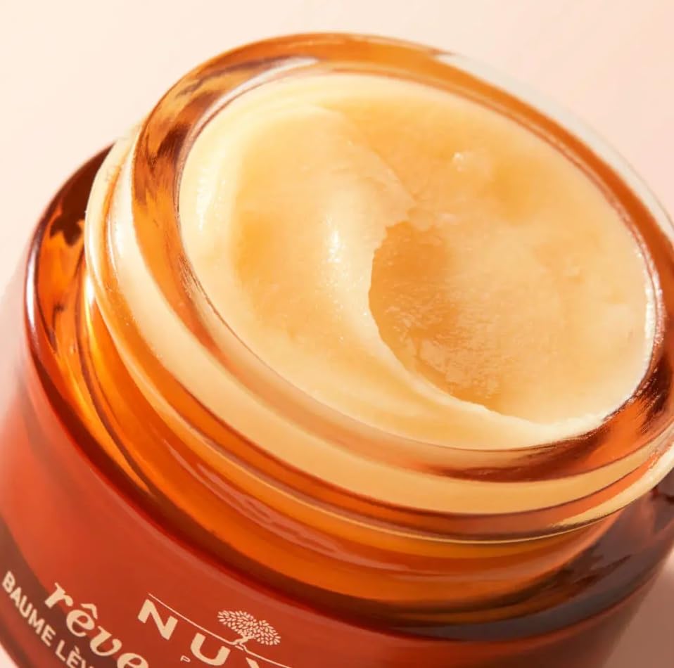 Nuxe Rêve de Miel 15g Beeswax Lip Balm for Intense Hydration and Soft Lips - Image 2