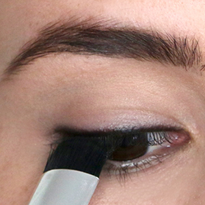 eyeliner stencil, eye makeup brushes, bridal eye makeup, eye makeup tools