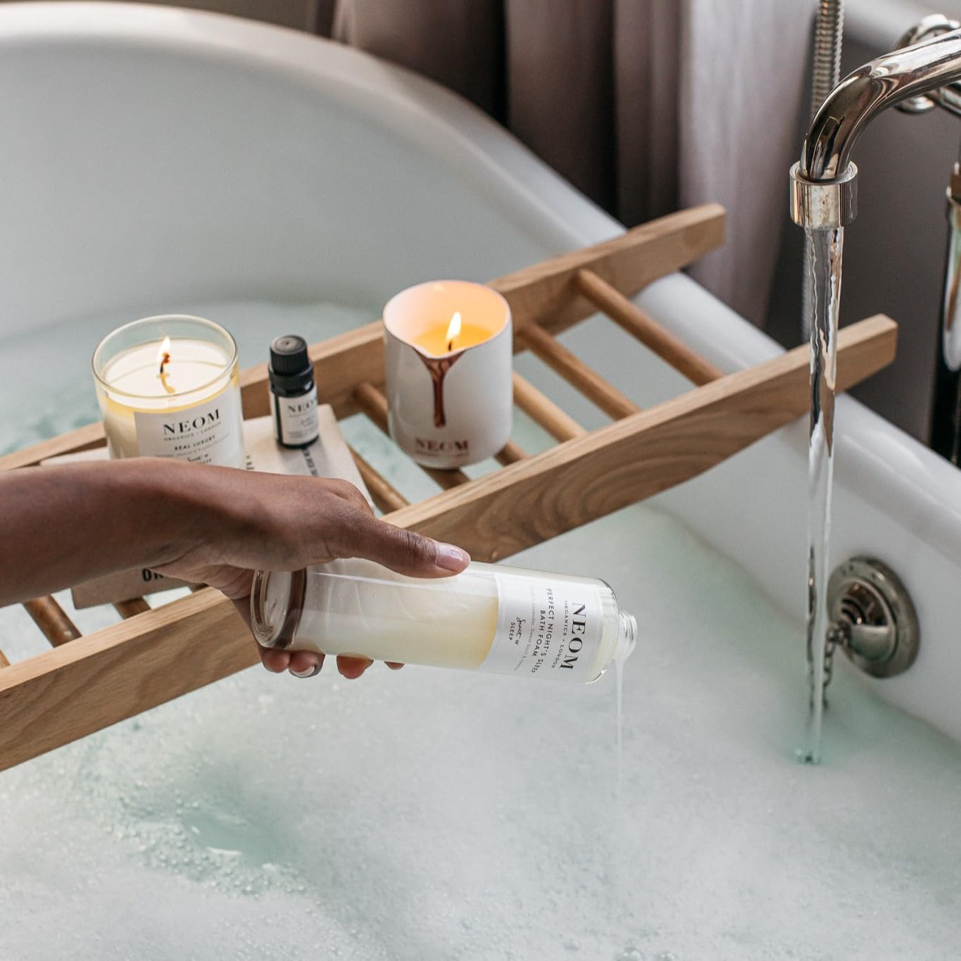 NEOM - Intensive Skin Treatment Candle | 4.93 Fl Oz (140gr) | Lavender, Chamomile & Patchouli | Massage Oil Candle for Sleep | 100% Natural Fragrances | Nourish & Soften | Signature Sleepy Scent - Image 5