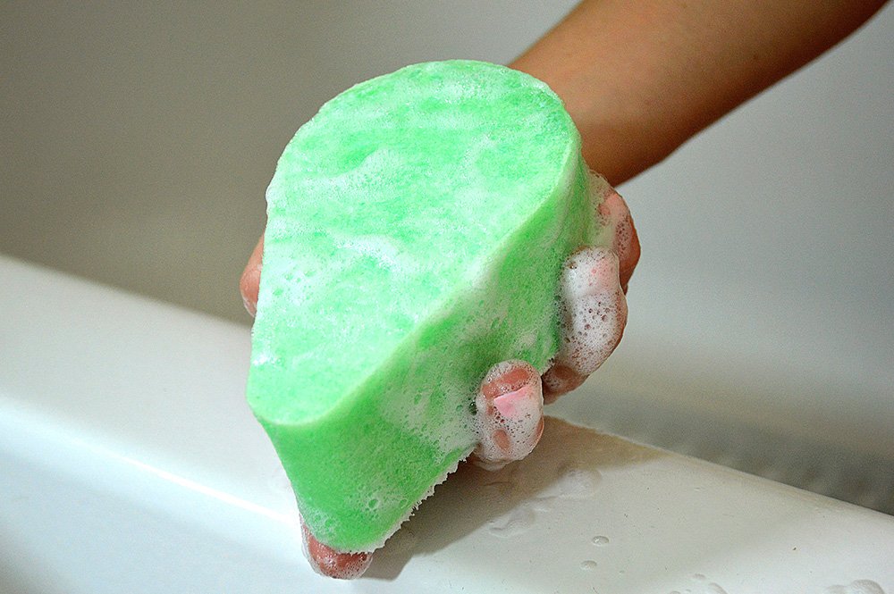 Spongeables Anti Cellulite Body Wash in a 20+ Wash Sponge, Fresh Aloe, 1 Count - Image 5