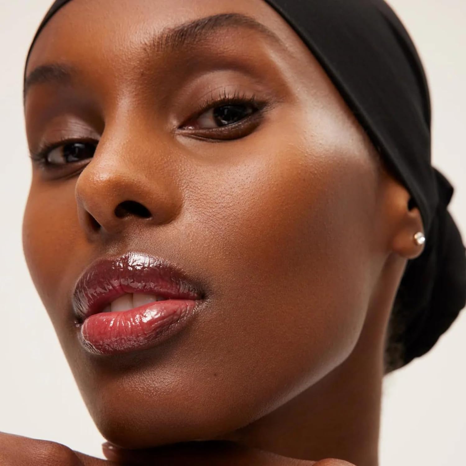 Summer Fridays Tinted Lip Butter Balm - Conditioning Vegan Lip Balm for Instant Moisture, Shine & Hydration - Sheer-Tinted, Soothing Skincare - Brown Sugar (.5 Oz) - Image 9