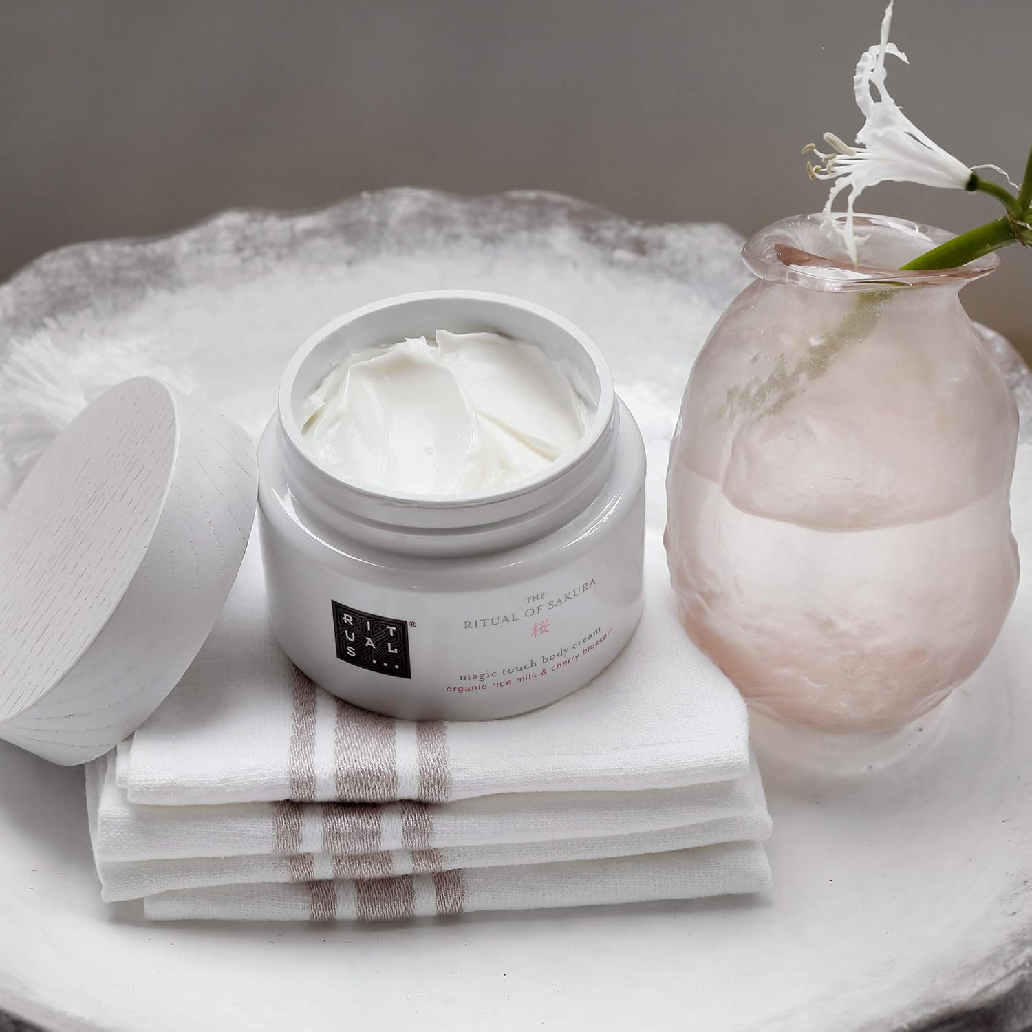 RITUALS The Ritual of Sakura 220 ml Moisturizing Body Cream Lotion - Image 2