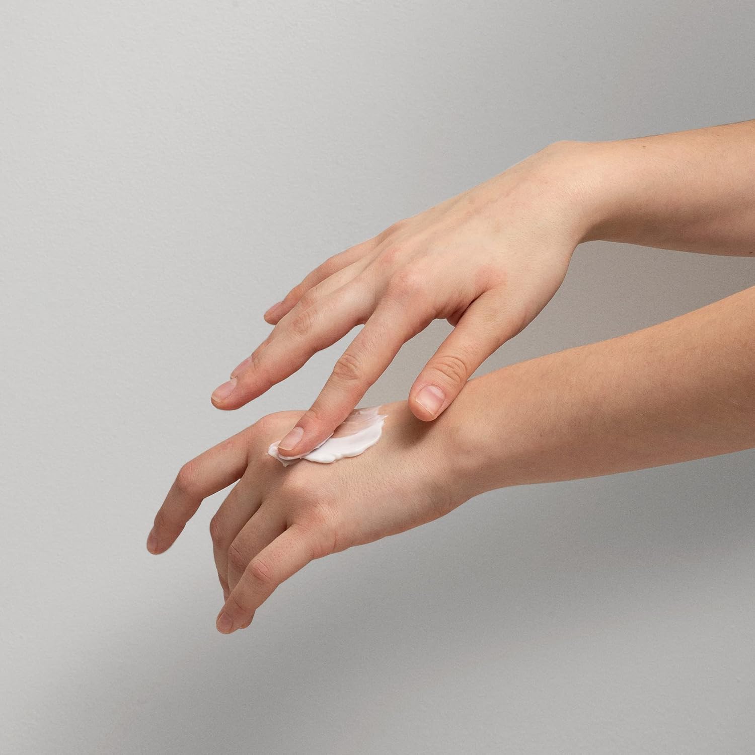 Skandinavisk ØY 'Island' Organic Hand Cream. Fragrance Notes: Crabapple and Dog Rose, Water Mosses and Green Leaves. Vegan formula. 2.54 fl. oz. - Image 3