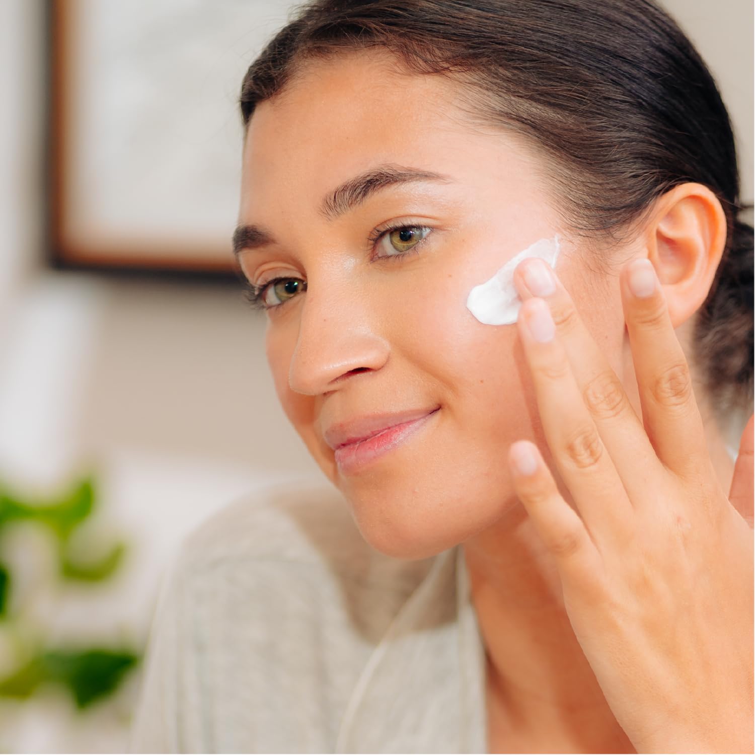 Tree of Life Beauty Retinol Anti-Aging Face Cream 1.7 Oz Non-Greasy Formula - Image 3