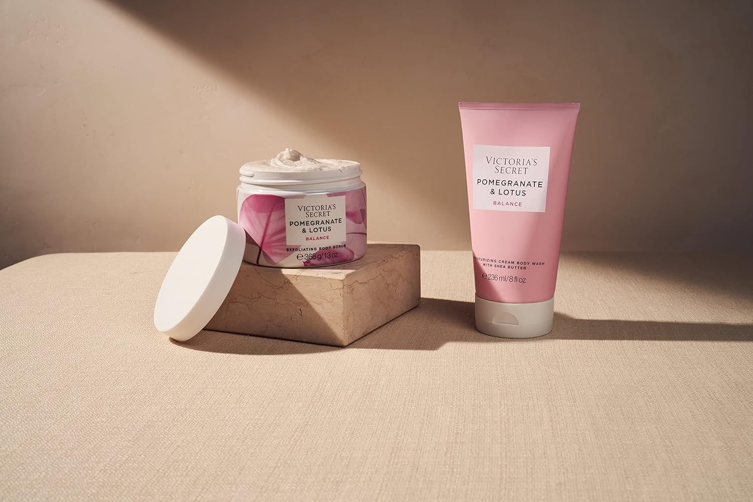 Victoria's Secret Pomegranate & Lotus Cream Body Wash with Shea Butter - Image 3