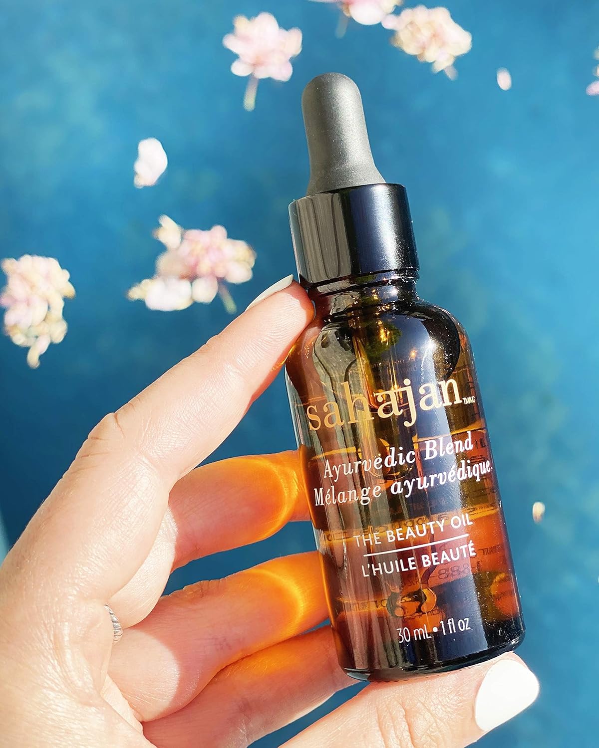The Beauty Oil | Anti Aging Facial Serum Restorative Hydrating for Wrinkles, Fine Lines | Infused with Vitamin A, B, C & D Moringa, Frankincense, Hemp Seed Oil Skin Moisturizer 30ml - Image 6