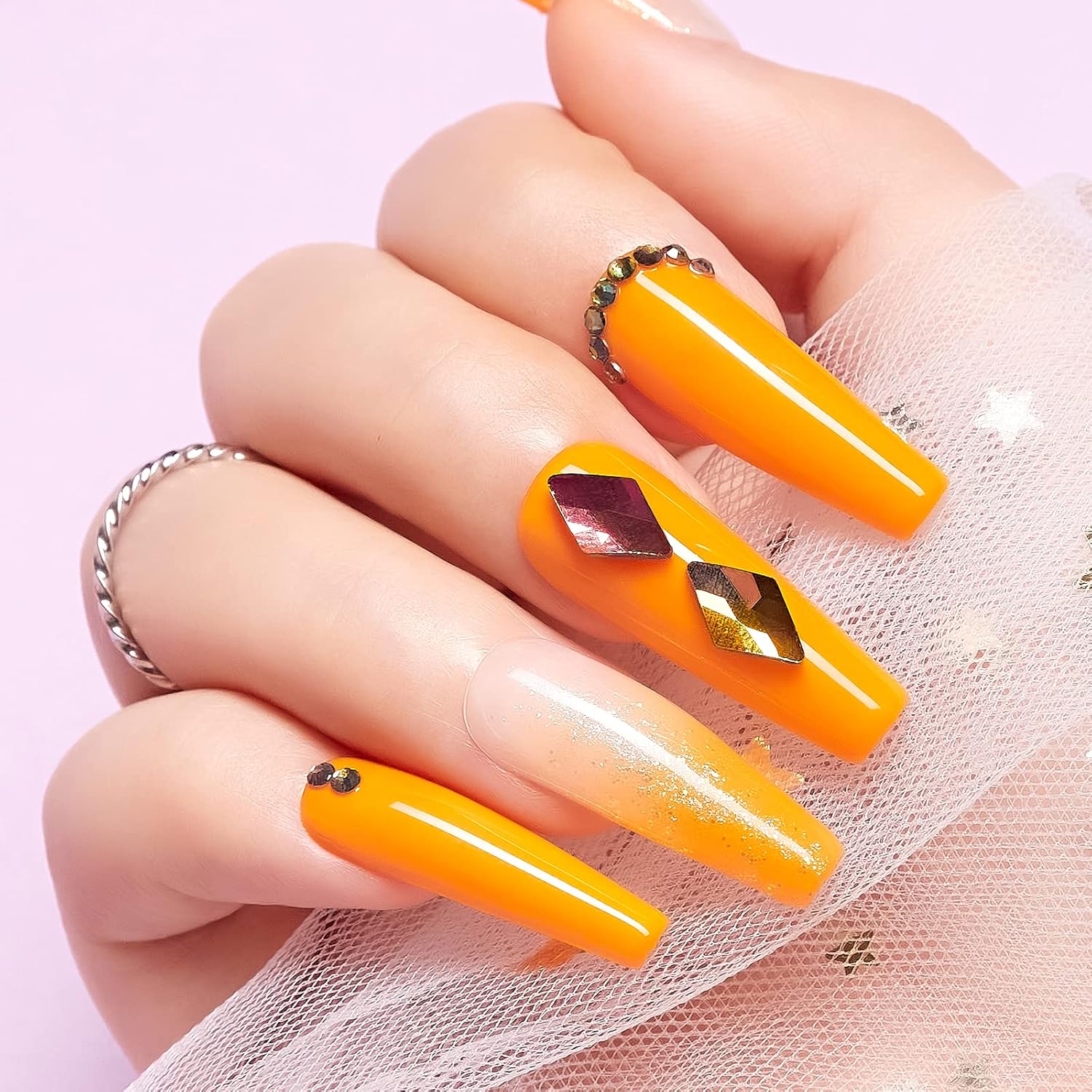 Makartt 2 Pcs Gel Top Coat and Base Coat Set - No Wipe Shine Finish Soak Off Base Top Coat Long Lasting for Gel Nail Polish, LED UV Lamp Need, Salon Quality Nail Manicure Gifts, 10ML - Image 2