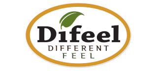 Applying Difeel hair⁣ Oil