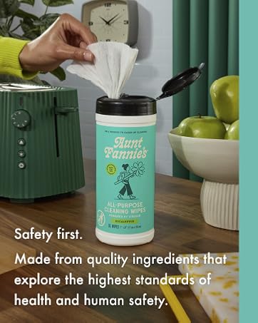 Vinegar cleaning solution natural