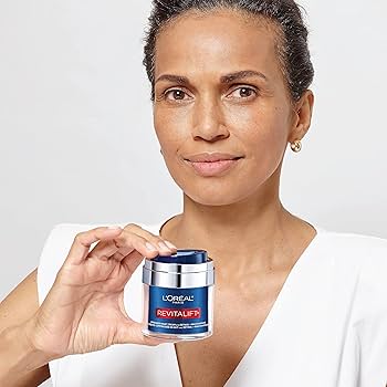 L'Oreal Paris Revitalift Pressed Night Cream, Retinol + Niacinamide,  Reduces Wrinkles, Fragrance Free, 1.7 oz + Serum Sample : Beauty & Personal  Care - Amazon.com