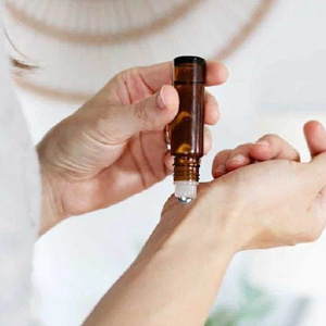 amber glass roll on botters for oil