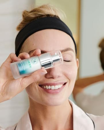 Model holding moisturizer