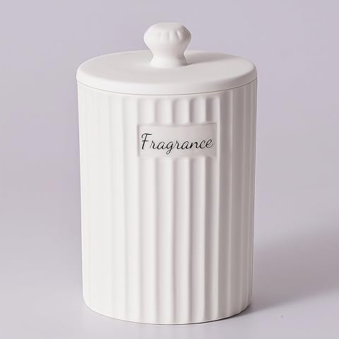 Viyffo Vanilla Cream Scented Candle, Fall Soy Wax Candle in White Ceramic Jar, Non Toxic Aromatherapy Candle for Relaxation, Bedroom, Spa & Birthday Gift for Women
