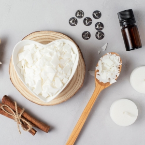 Natural soy wax and fragrance oil blended,