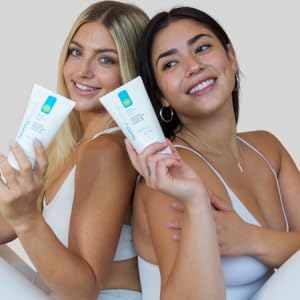 healthy hoohoo gentle feminine wash with smiling women
