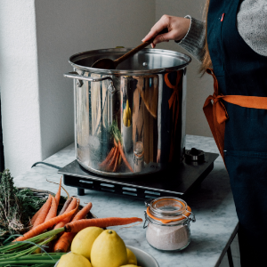 Cooking bone broth