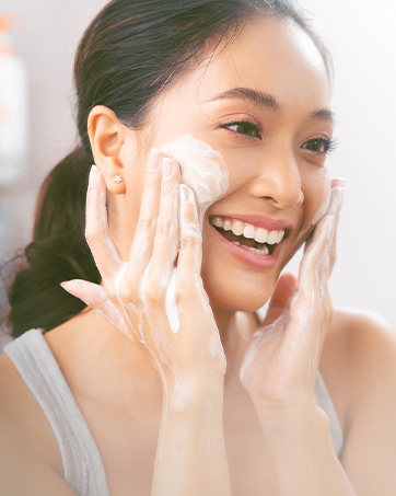 Infina Essentail Facial Cleanser for all skin types gives you a refreshing glow