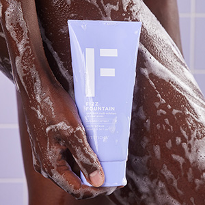 3. For best results, use in tandem with FIZZ FOUNTAIN body scrub. 